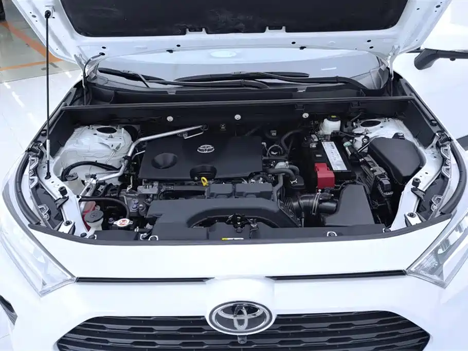 Toyota RAV4 2021 — фото 10