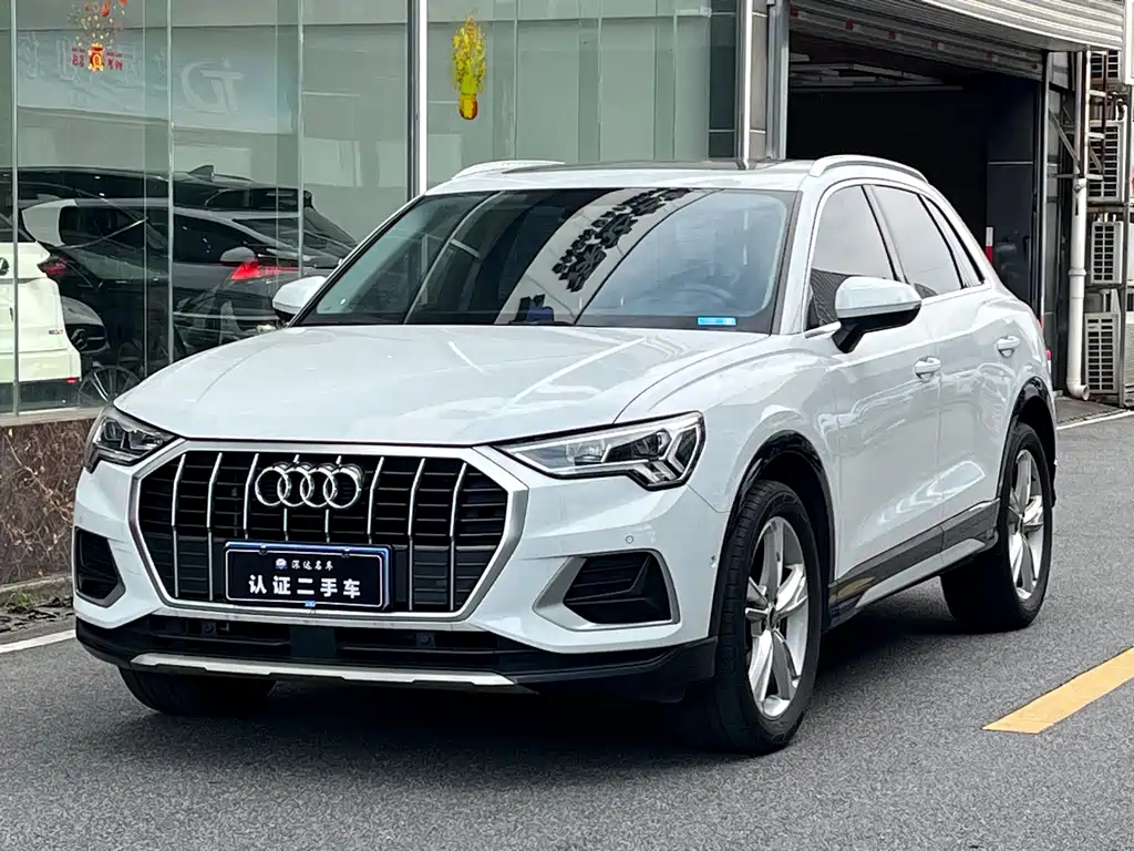 Audi Q3 2023 — фото 1