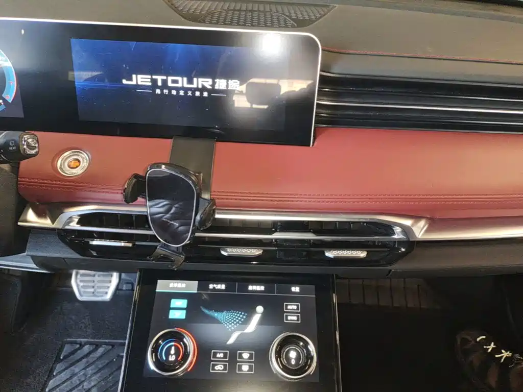 Jetour X70 PLUS 2024 — фото 13