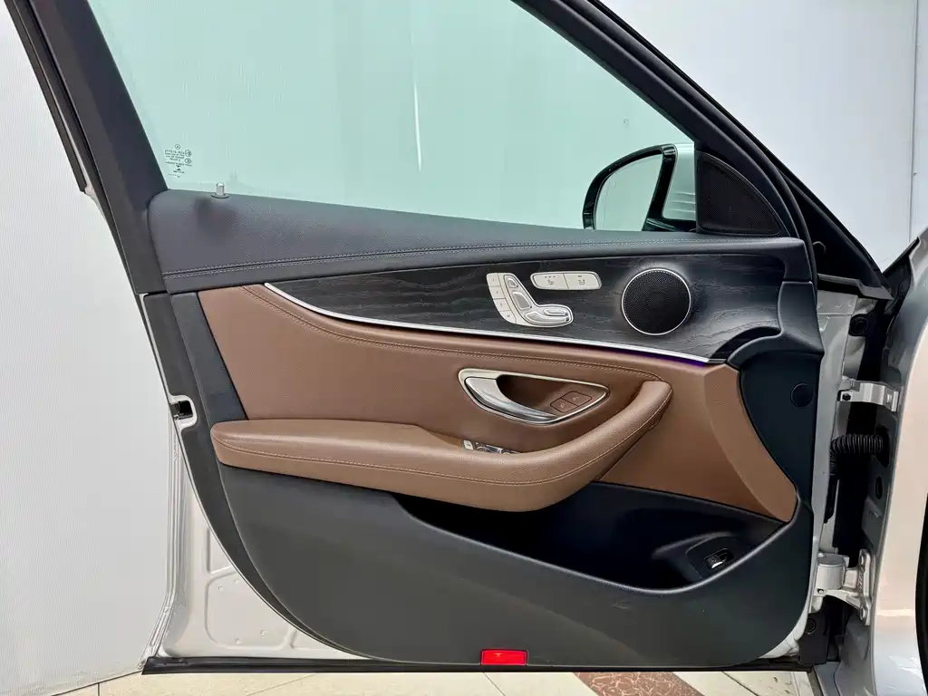 Mercedes-Benz E-Class 2016