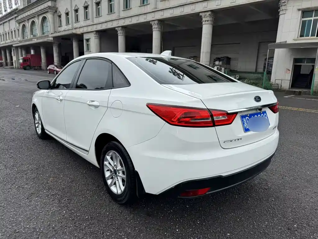 Ford Escort 2019