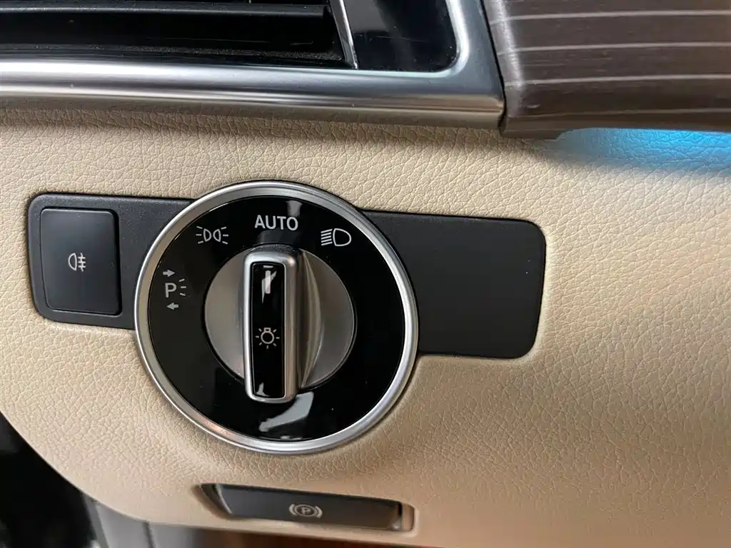 Mercedes-Benz GLE 2018 — фото 16