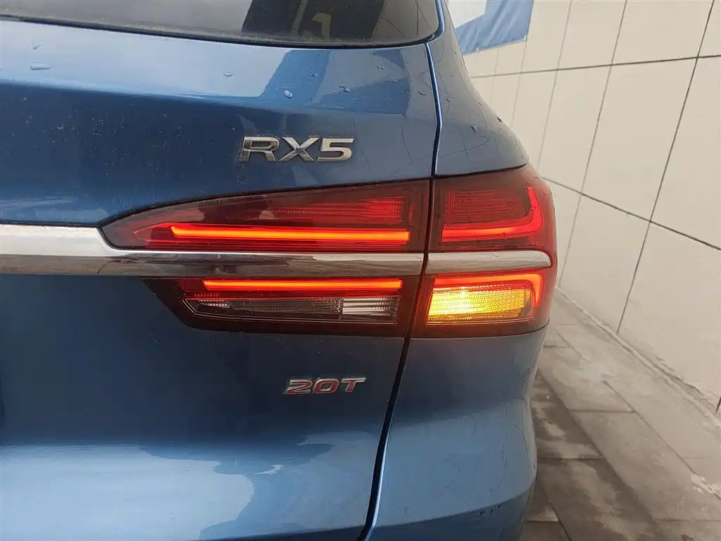Roewe RX5 2018 — фото 24