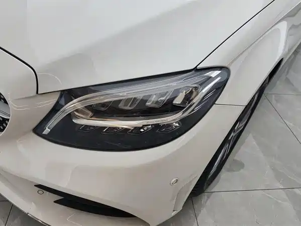 Mercedes-Benz C-Class 2021
