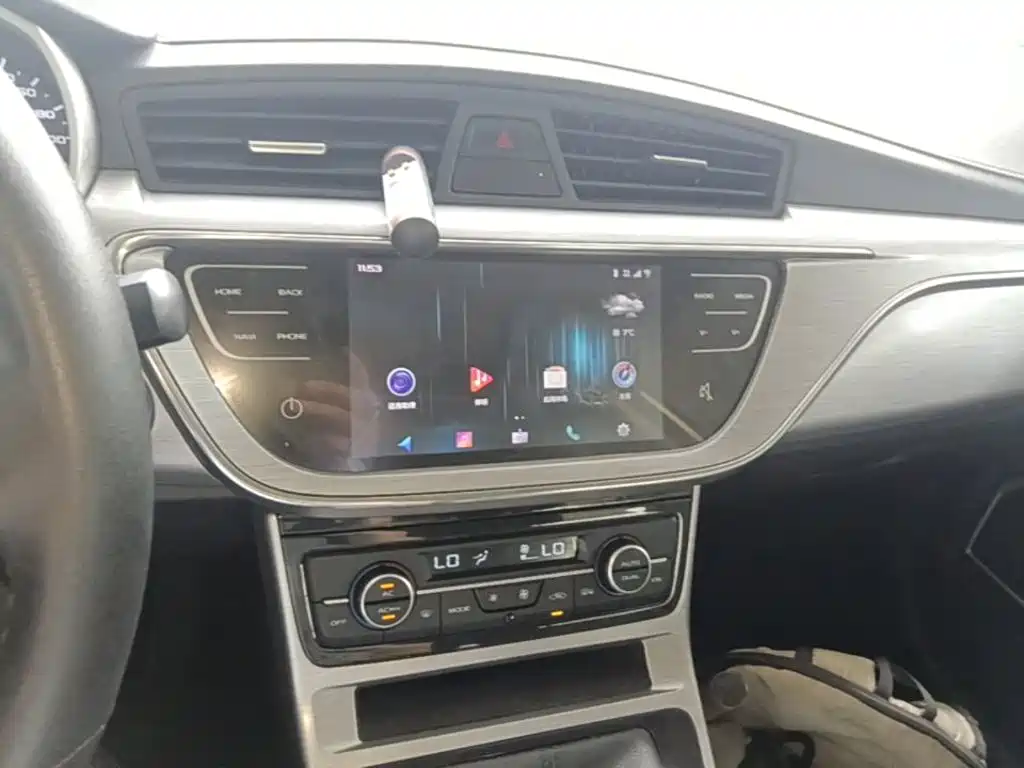 Geely Emgrand GS 2020 — фото 13