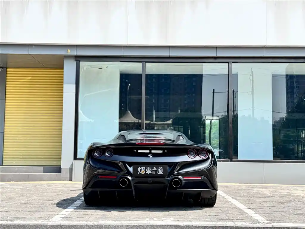 Ferrari F8 2022 — фото 4