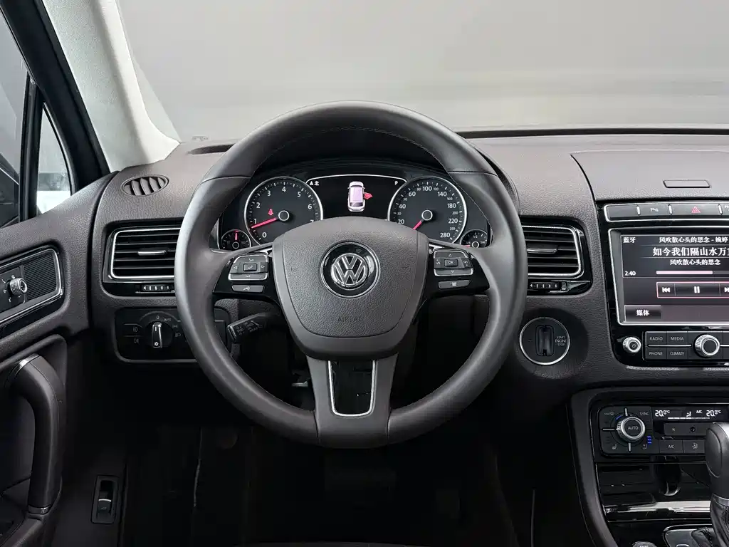 Volkswagen Touareg 2018 — фото 13