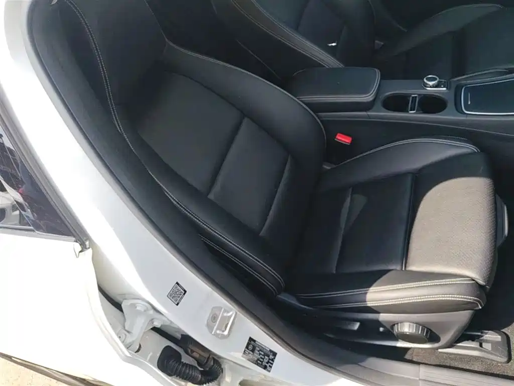 Mercedes-Benz GLA 2018 — фото 25