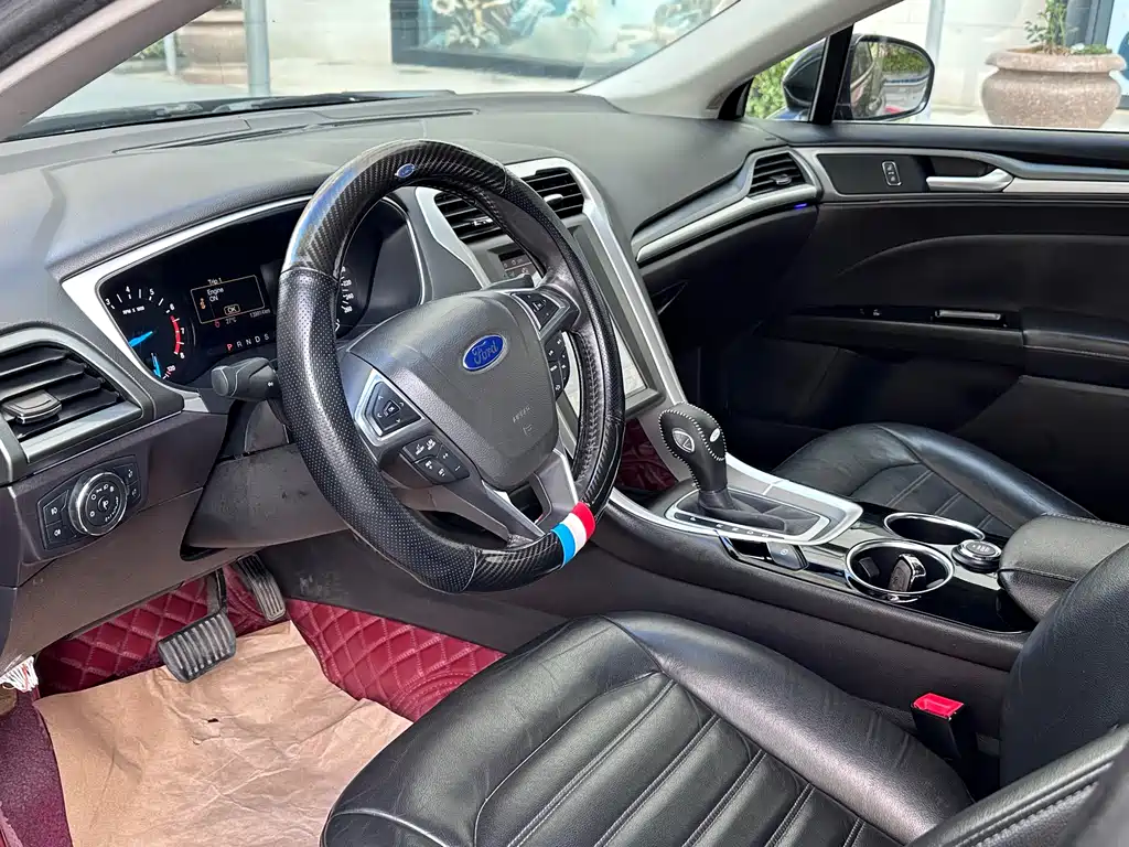 Ford Mondeo 2015 — фото 13