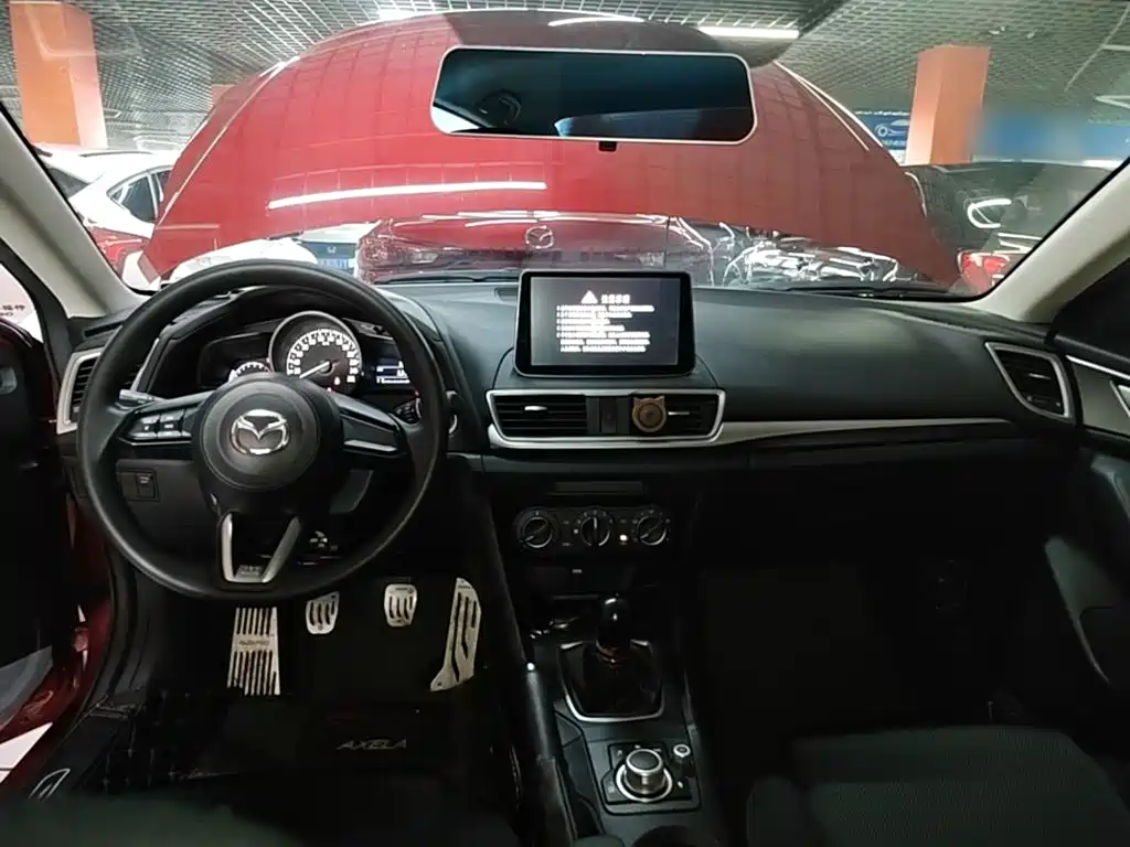 Mazda 3 Axela 2019 — фото 10
