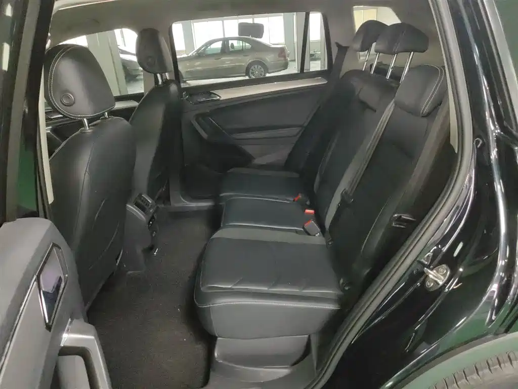 Volkswagen Tiguan L 2018 — фото 13