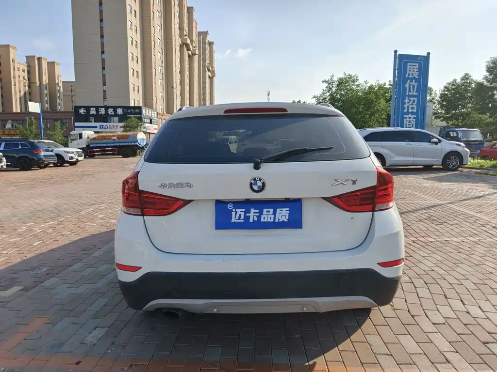 BMW X1 2014 — фото 10