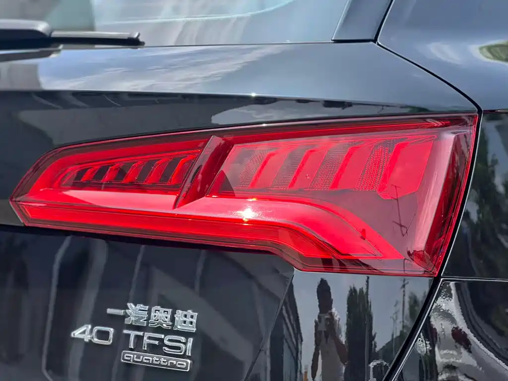 Audi Q5L 2020 — фото 13