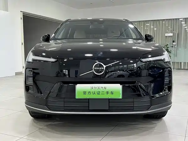 Volvo XC70 Plug-In Hybrid 2026