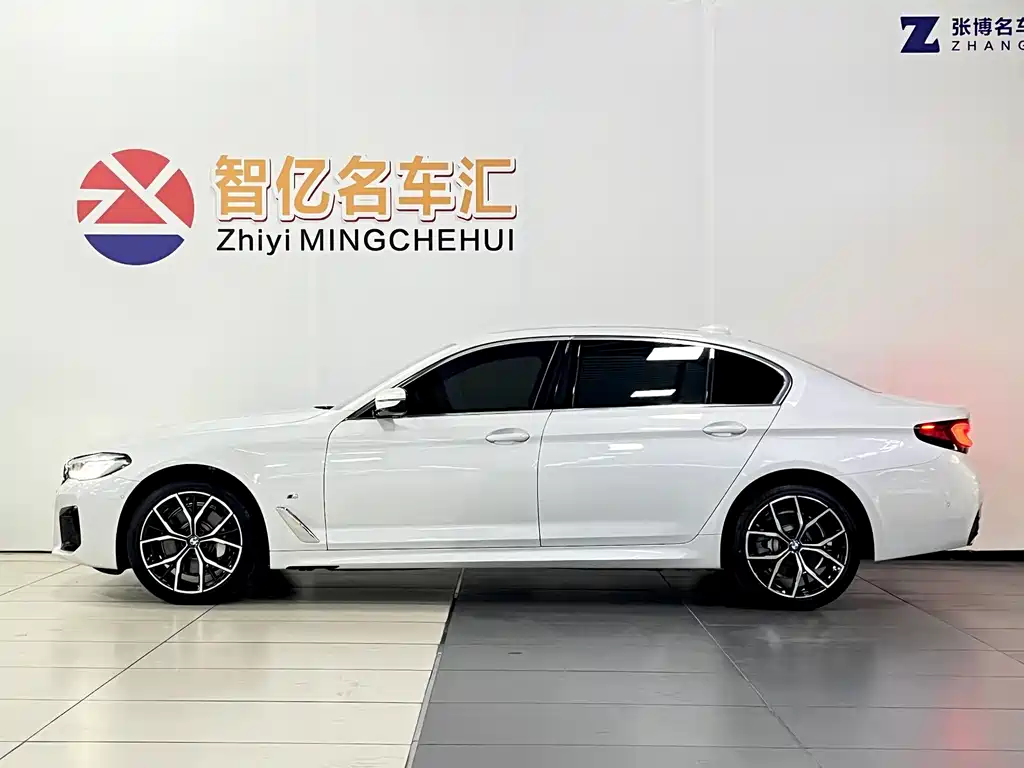 BMW 5 Series 2022