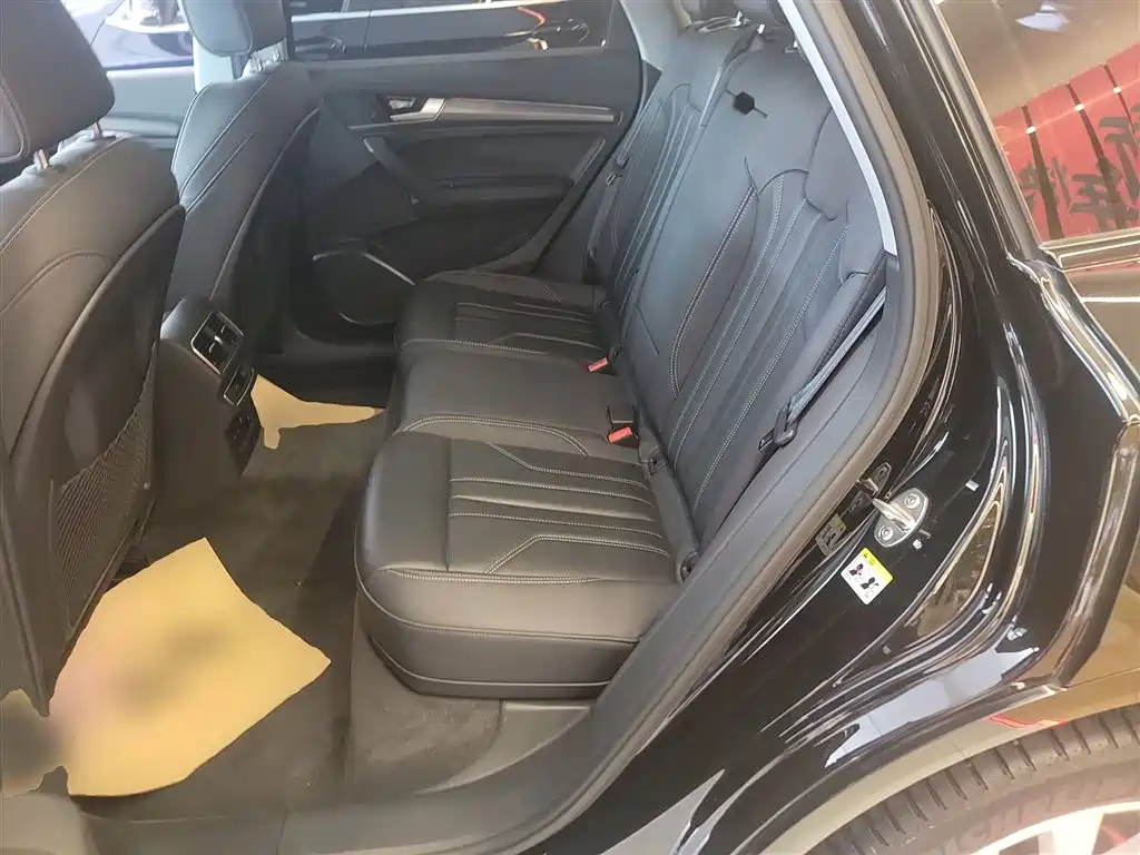 Audi Q5L 2022 — фото 17