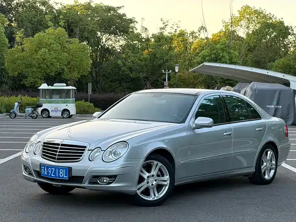Mercedes-Benz E-Class 2009