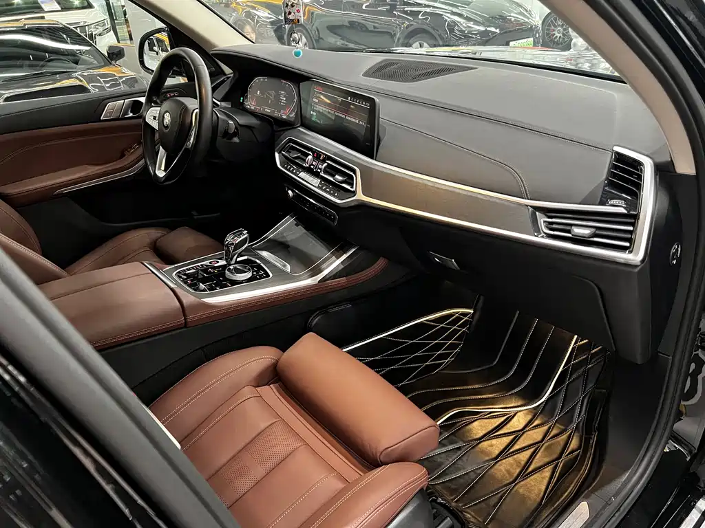 BMW X7 2020 — фото 10