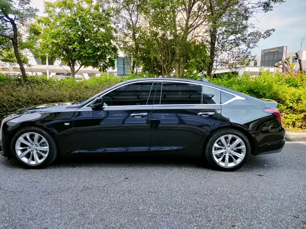 Cadillac CT5 2025