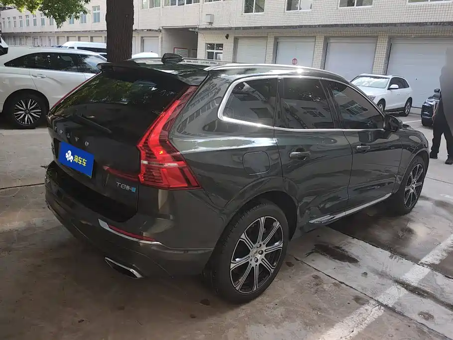 Volvo XC60 Plug-In Hybrid 2019 — фото 3
