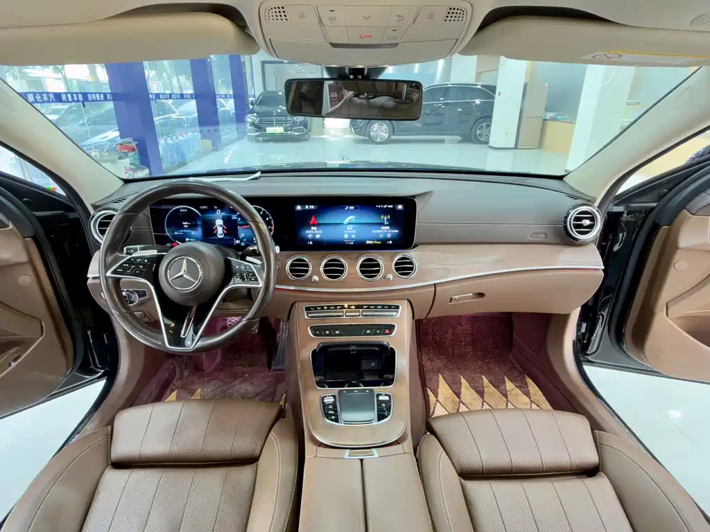 Mercedes-Benz E-Class 2022