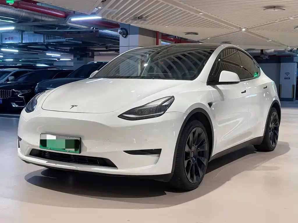 Tesla Model Y 2023 — фото 1