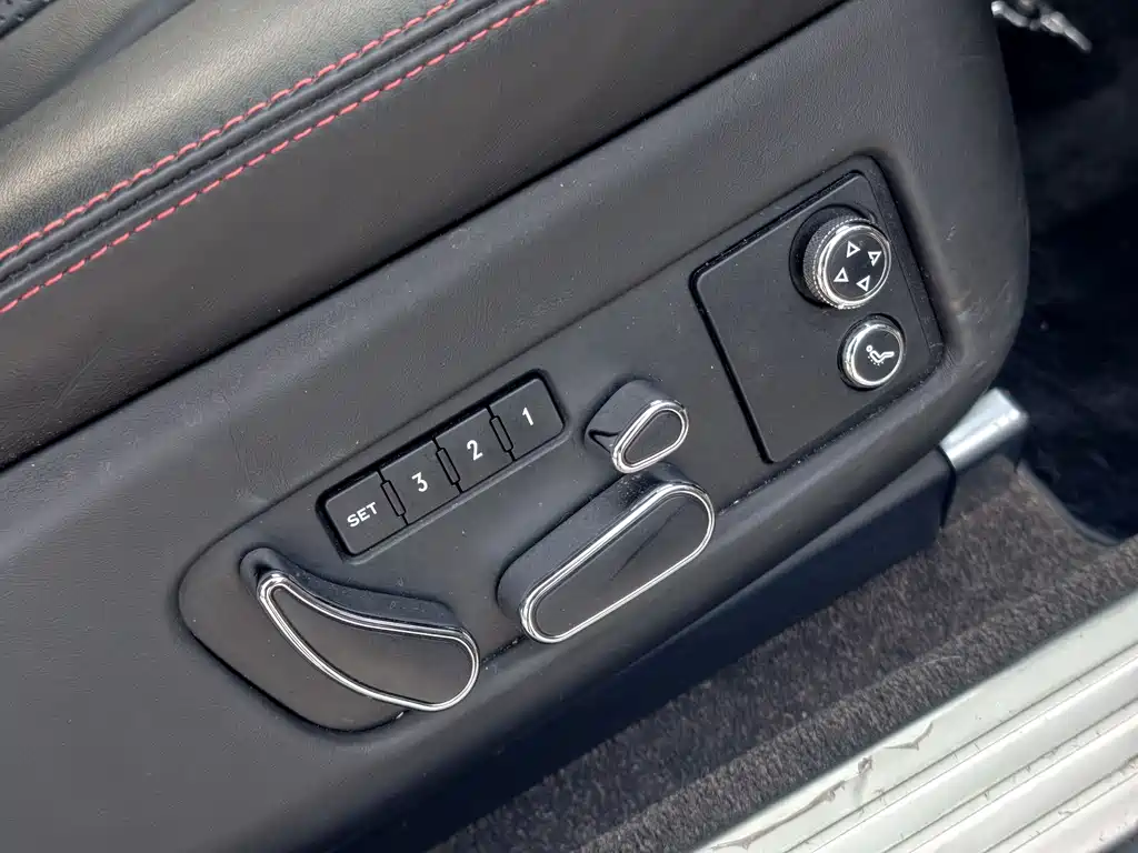 Bentley Continental 2013 — фото 11