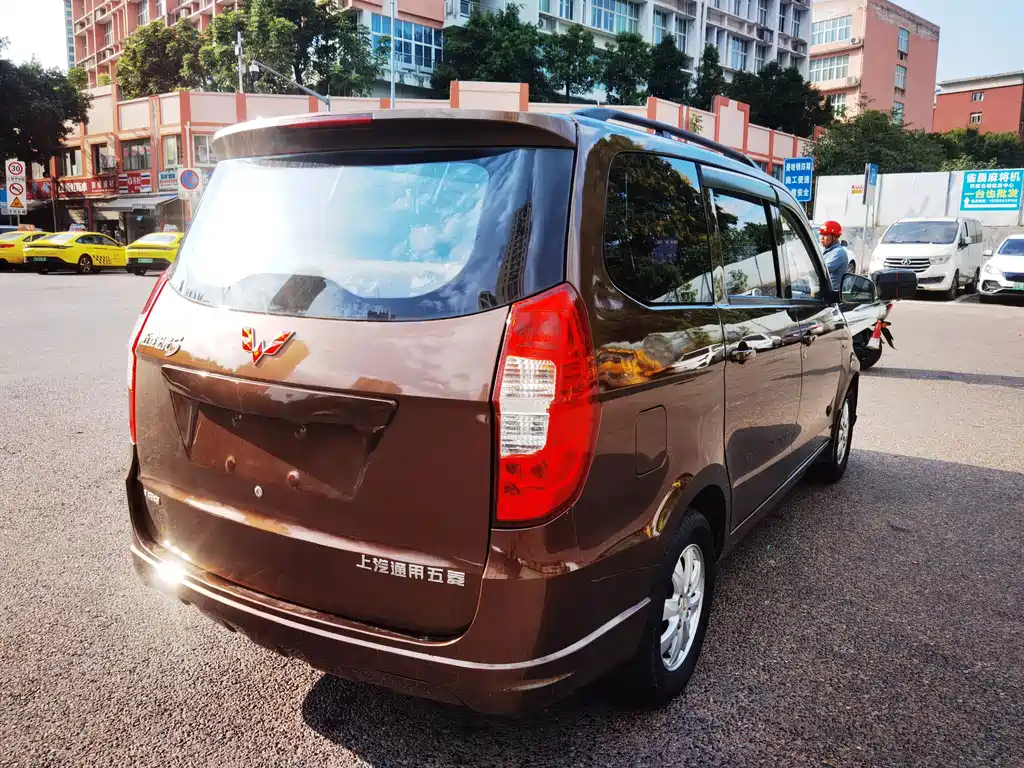Wuling Hongguang 2015 — фото 6