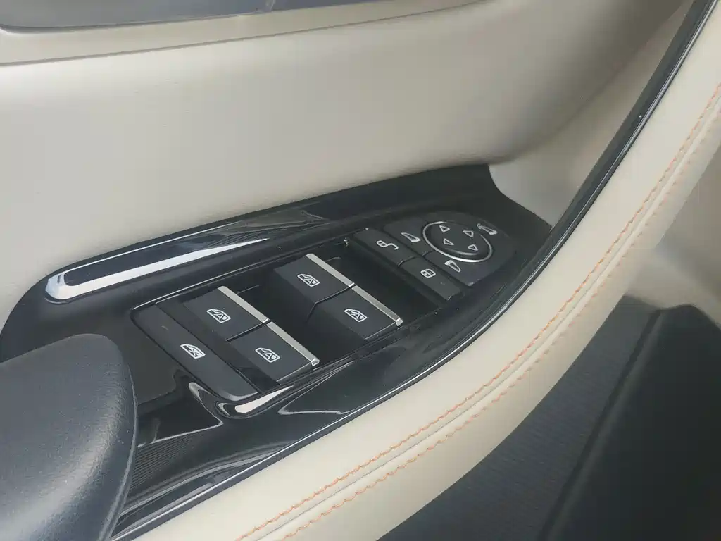 BYD Song PLUS New Energy 2021 — фото 10