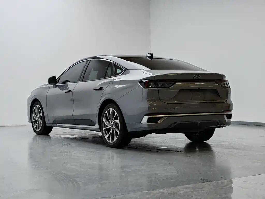 Ford Mondeo 2022 — фото 9