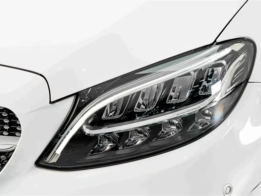 Mercedes-Benz C-Class 2020
