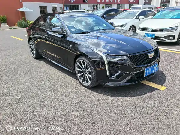 Cadillac CT4 2021