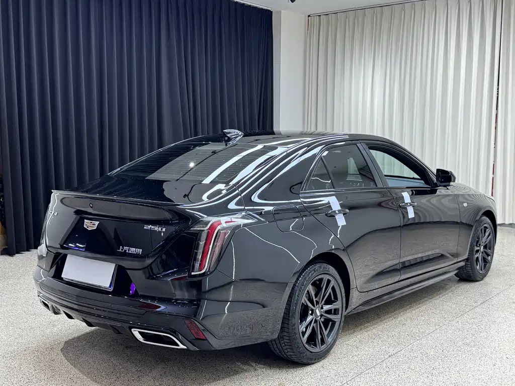 Cadillac CT4 2023 — фото 26