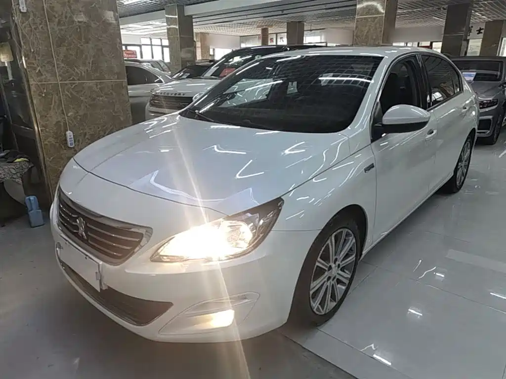 Peugeot 408 2017 — фото 1