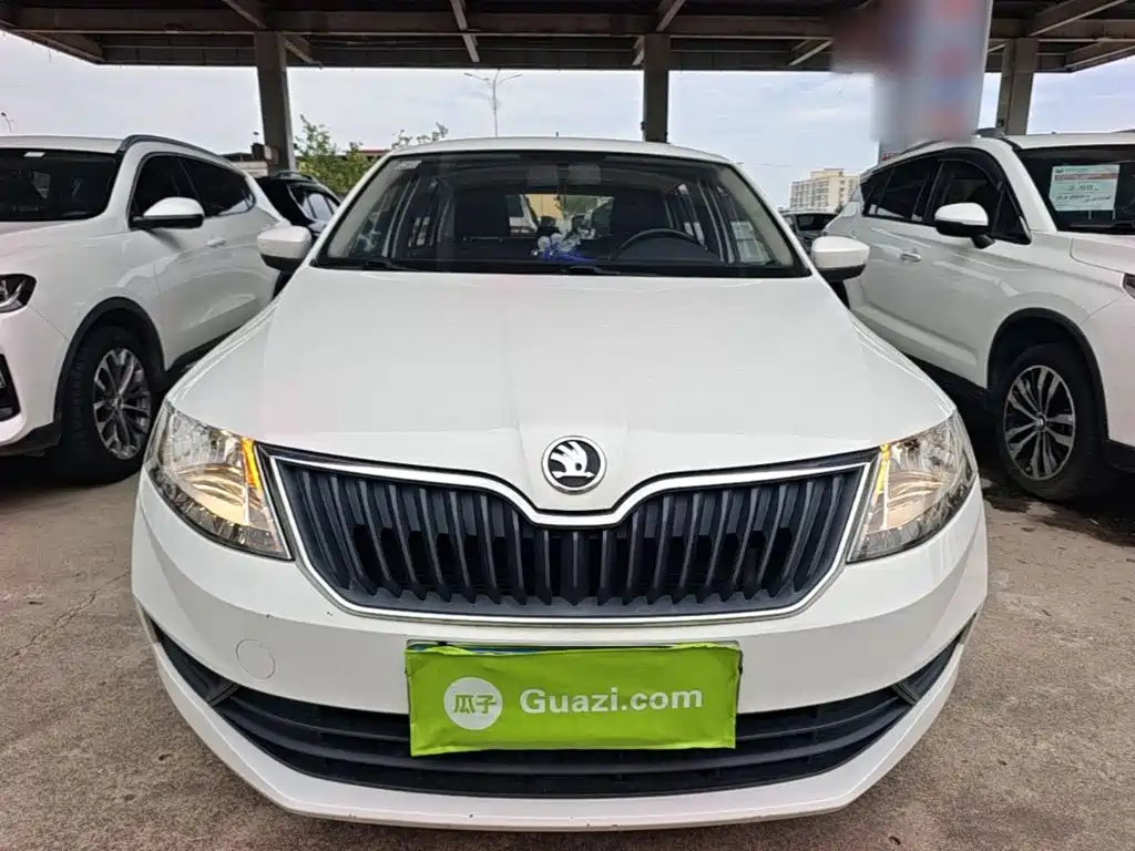 Skoda Rapid Spaceback 2019 — фото 3