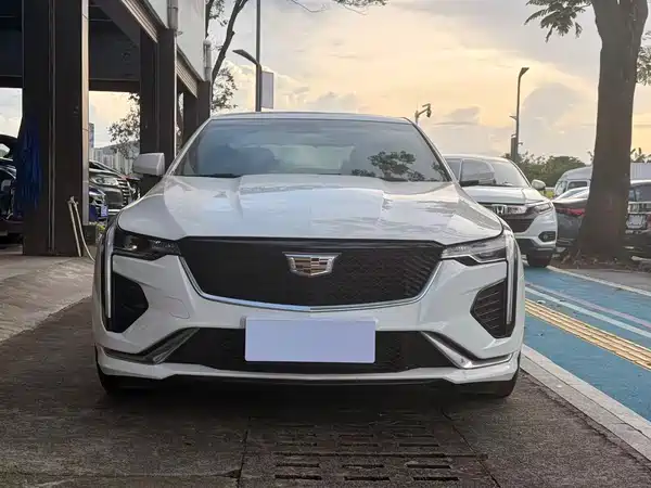 Cadillac CT4 2021