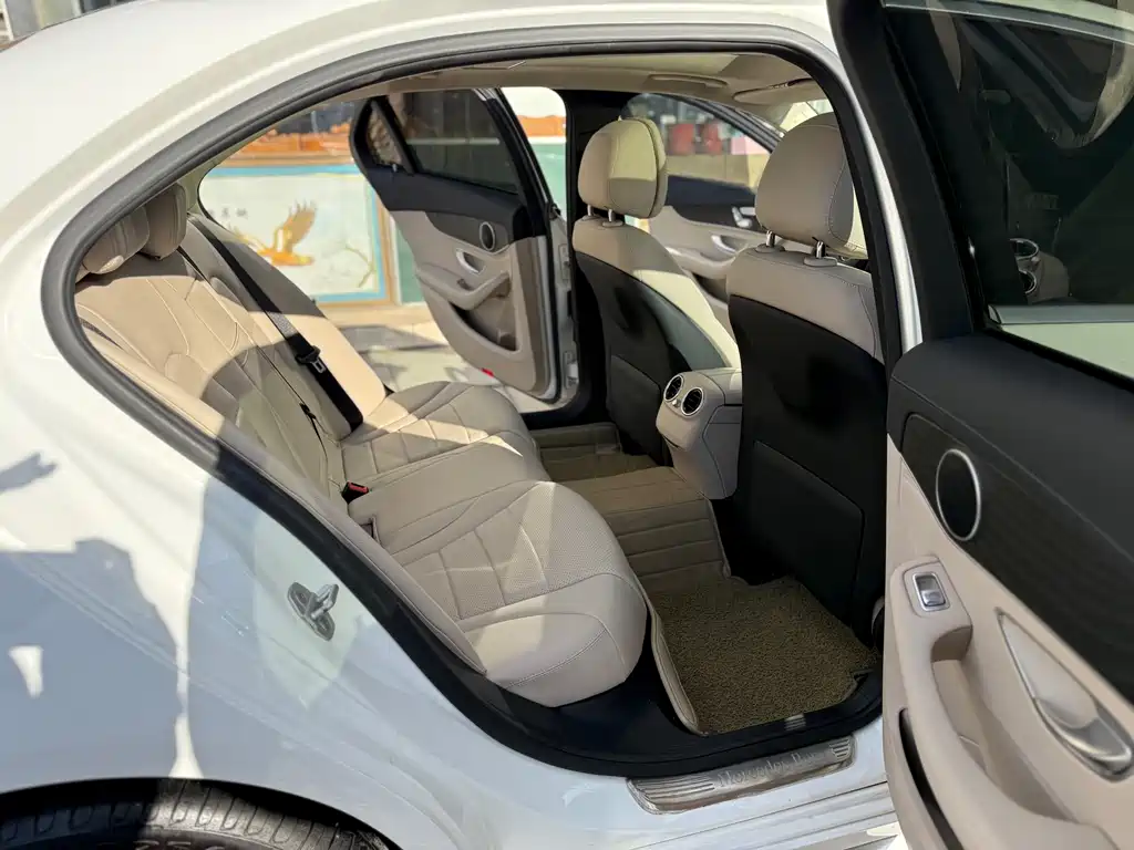 Mercedes-Benz C-Class 2015 — фото 15