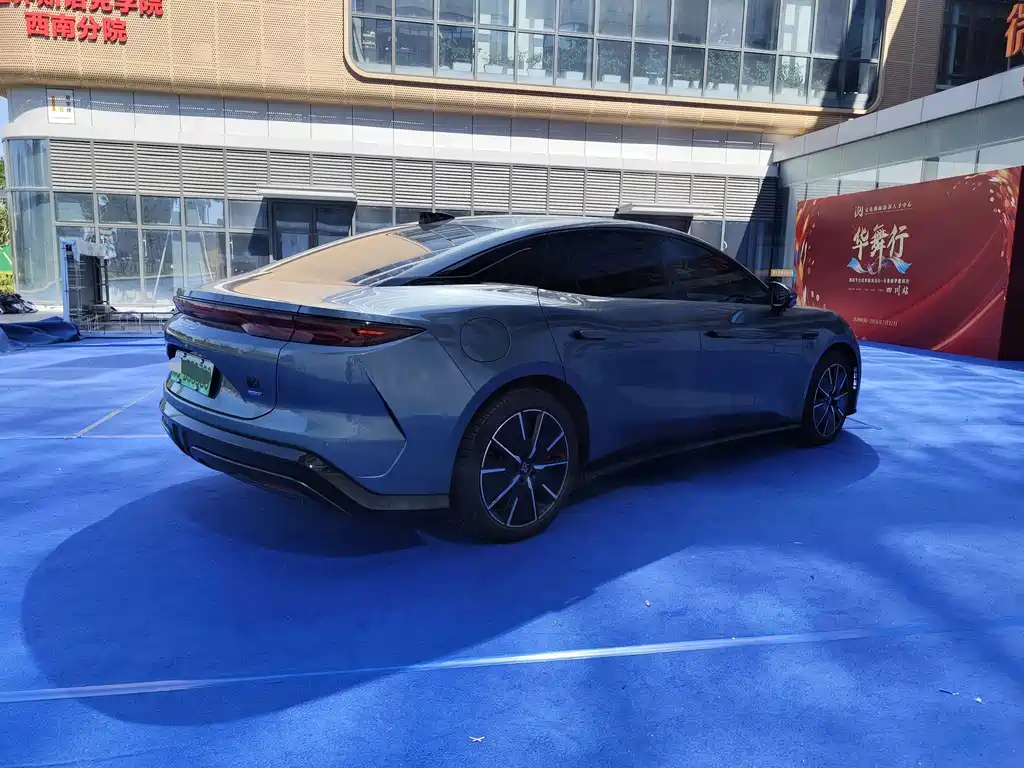 BYD Han L 2025 — фото 10