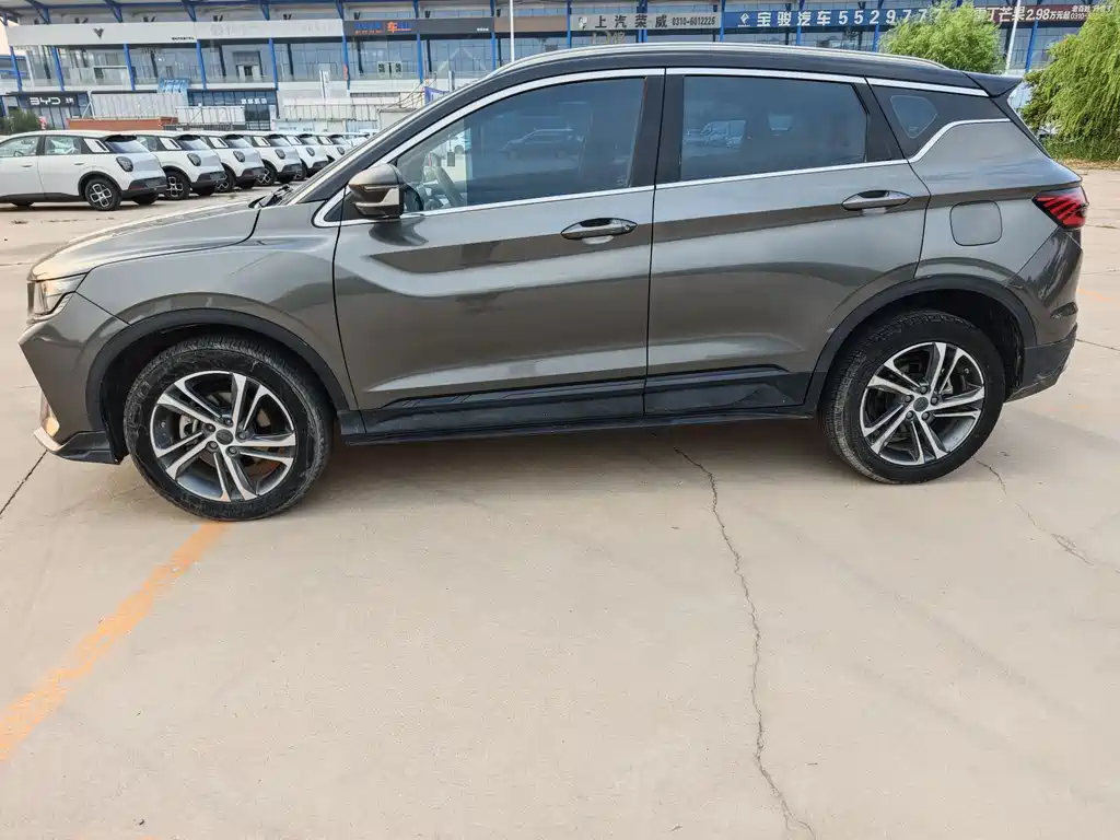 Geely Binyue 2022