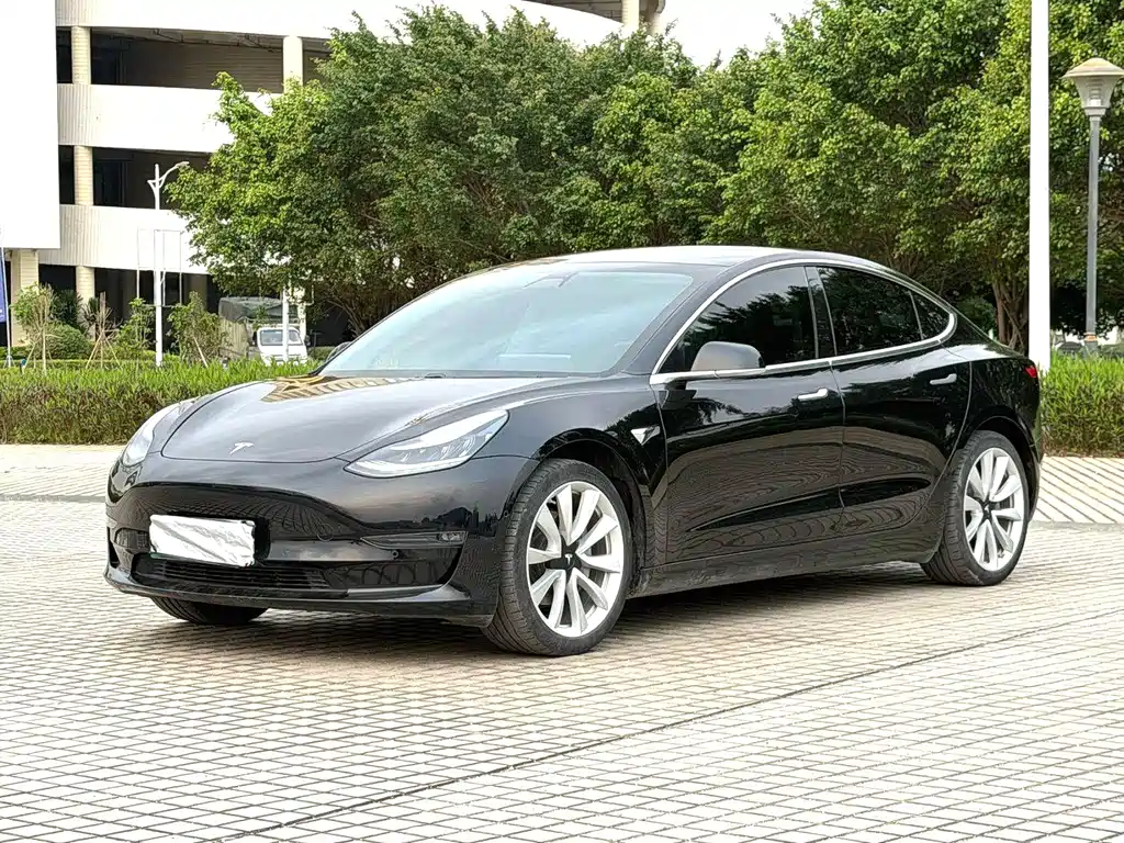 Tesla Model 3 2020 — фото 1