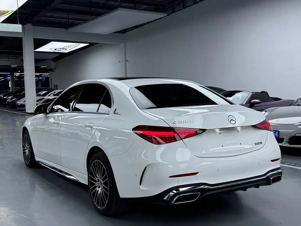 Mercedes-Benz C-Class 2023 — фото 17