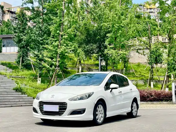 Peugeot 308 2014