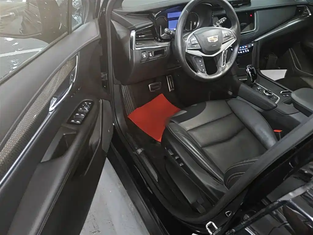 Cadillac XT5 2023 — фото 16
