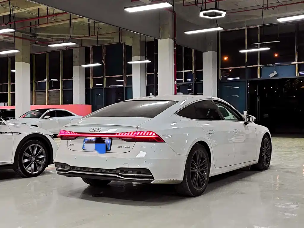 Audi A7 2023 — фото 6