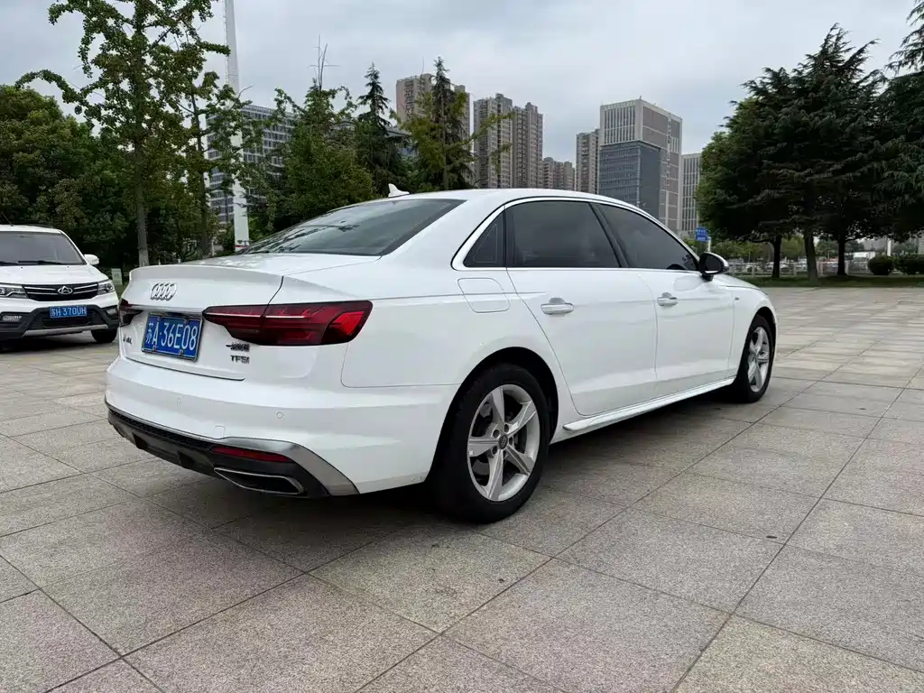 Audi A4L 2020