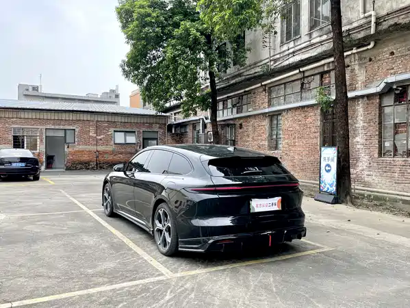 NIO ET5T 2025