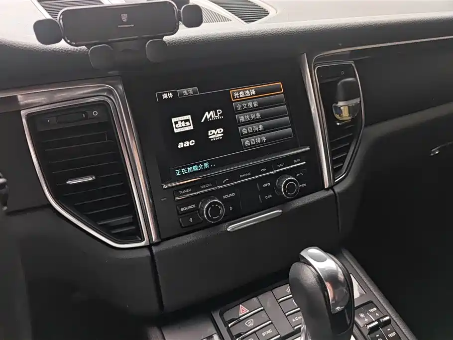 Porsche Macan 2014 — фото 13