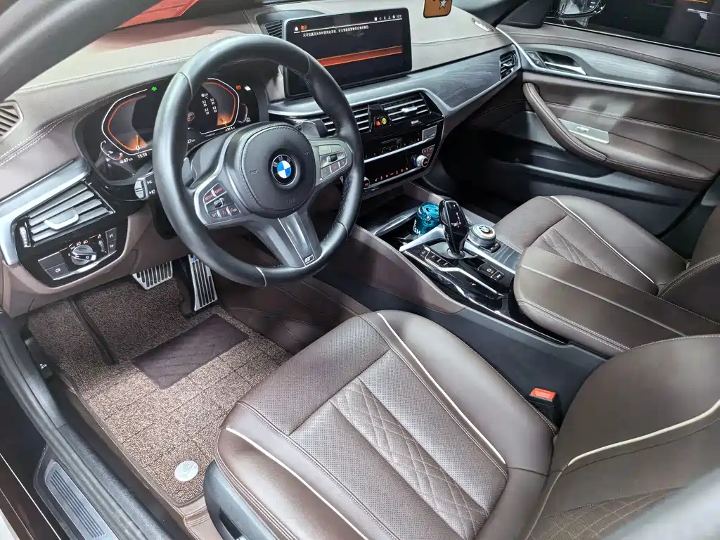BMW 5 Series 2023