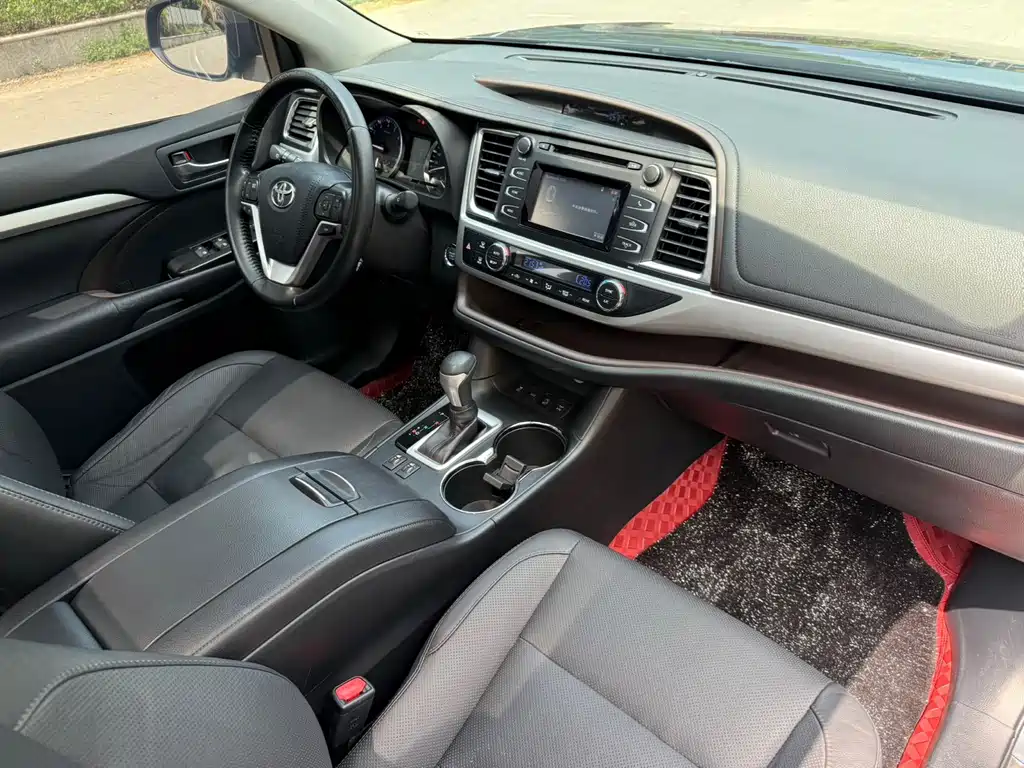 Toyota Highlander 2017 — фото 25