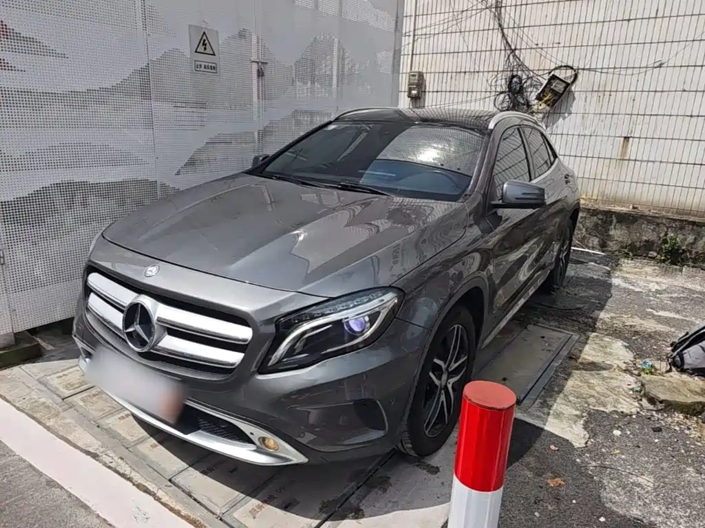 Mercedes-Benz GLA 2016